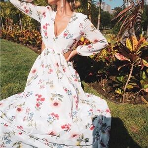 NWT Floral Long Sleeve Maxi Dress - xs/s